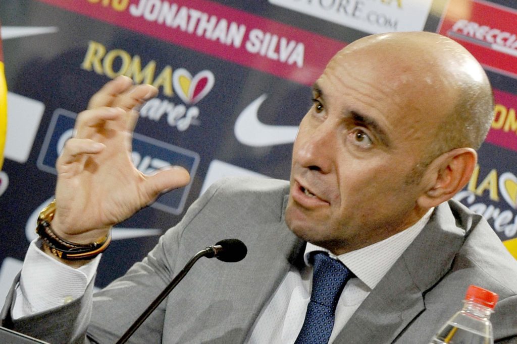 MONCHI PRESENTA J SILVA 14