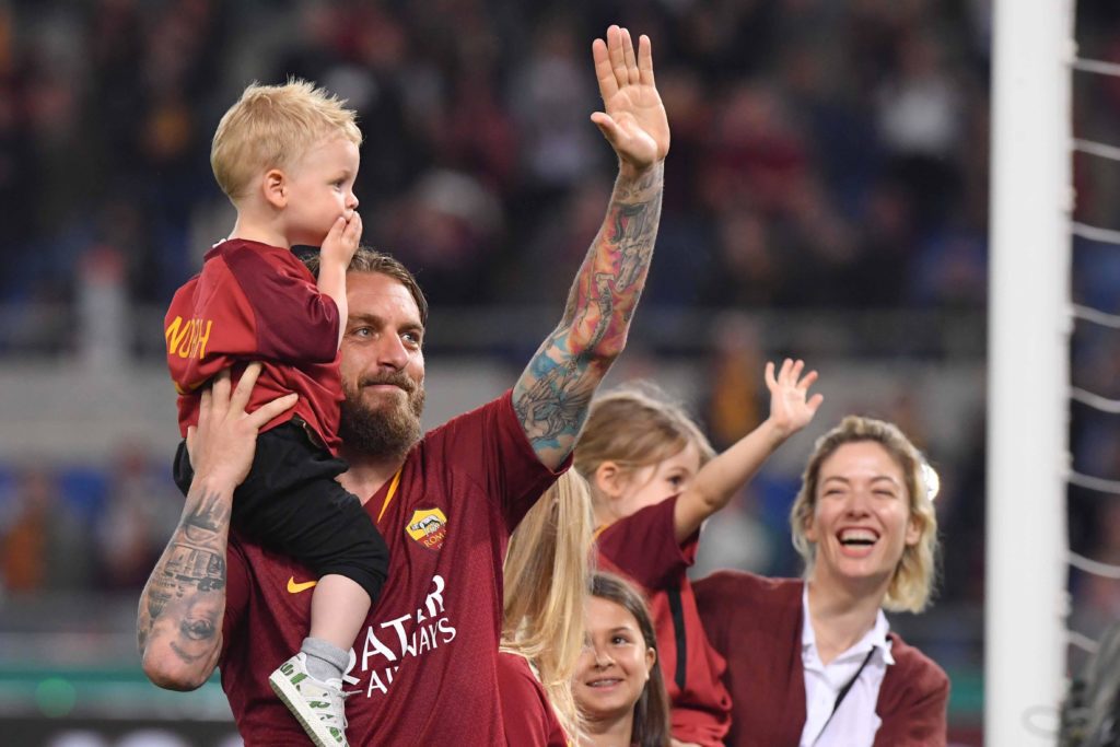 DE ROSSI E LA FAMIGLIA alla fine Roma Juve 0 a 0