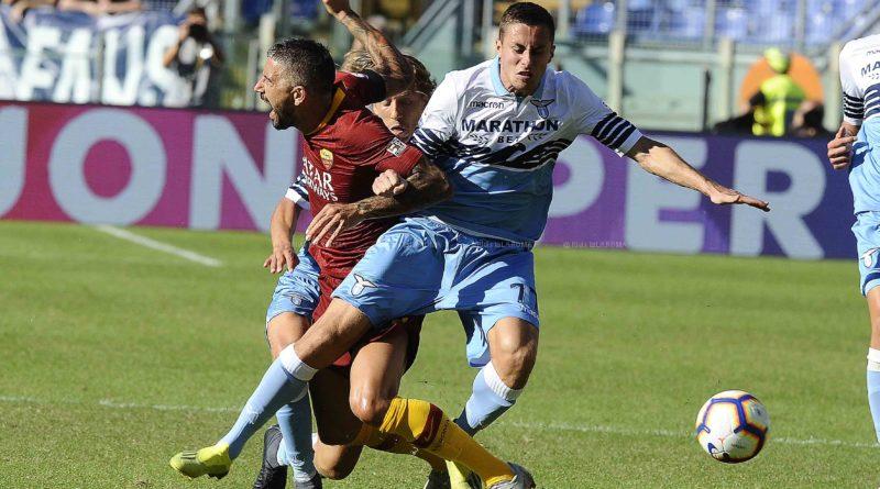 Kolarov stretto tra due Roma Lazio 3 a 1