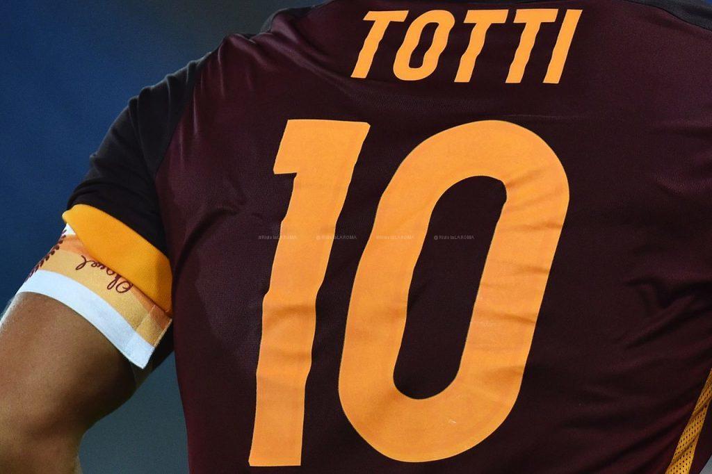 maglia totti insidefoto 1024x682