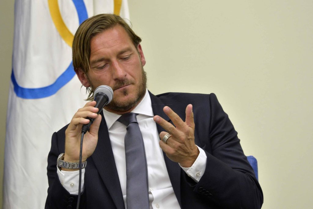 TOTTI AL CONI PER ADDIO 5