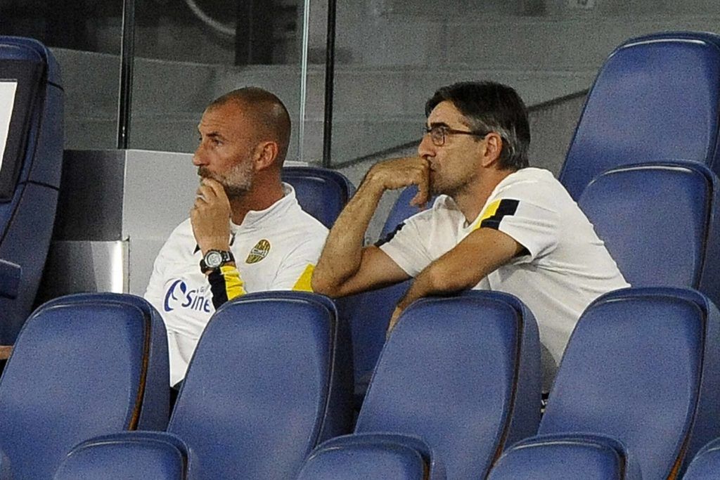 JURIC ESPULSO IN TRIBUNA 2 ROMA VERONA 1 1