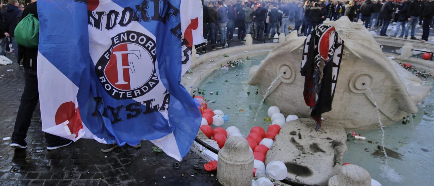 fontana barcaccia tifosi feyenoord