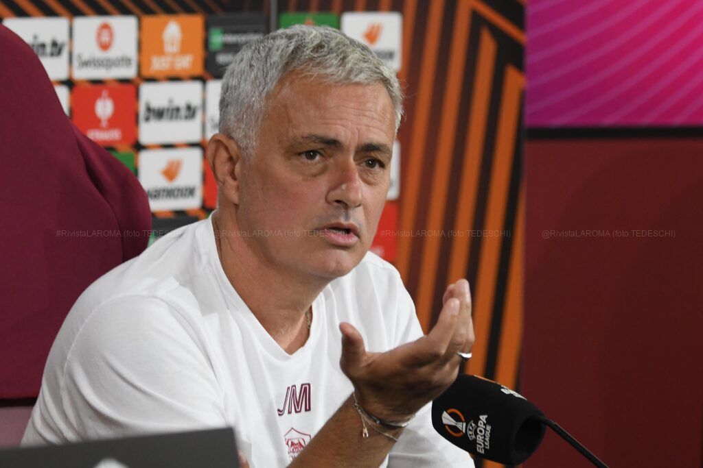 2022 11 02 conferenza stampa LUDOGORETS Mourinho el shaaarawy 9