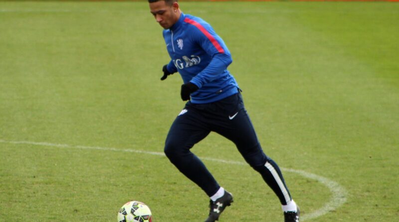 Depay NL Training 2015