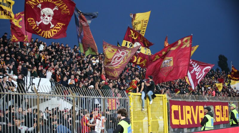 2024-10-06 monza-roma tifo settore ospiti