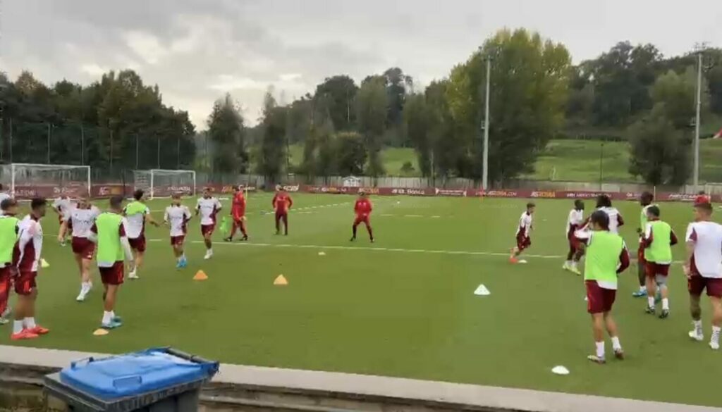 2024-10-23 allenamento trigoria gruppo