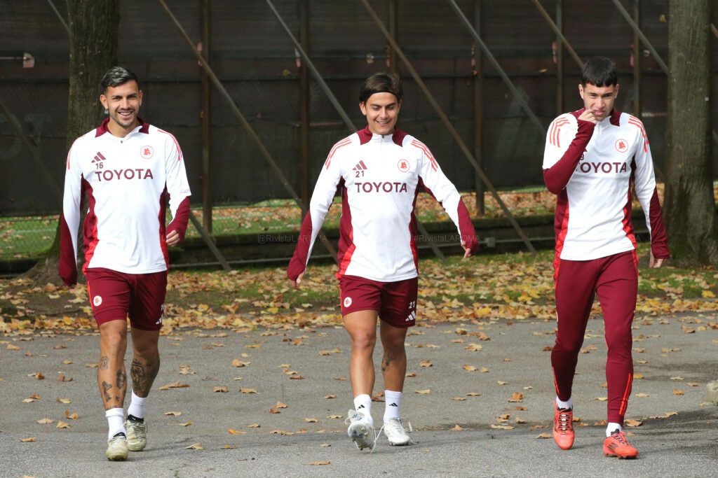 2024-11-27 allenamento trigoria argentini soule dybala paredes