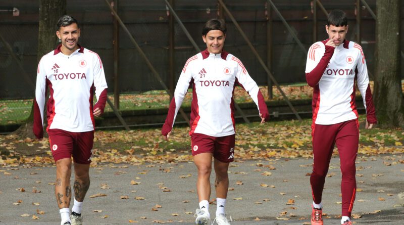 2024-11-27 allenamento trigoria argentini soule dybala paredes