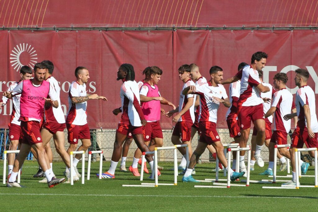 2024-11-*06 allenamento trigoria gruppo