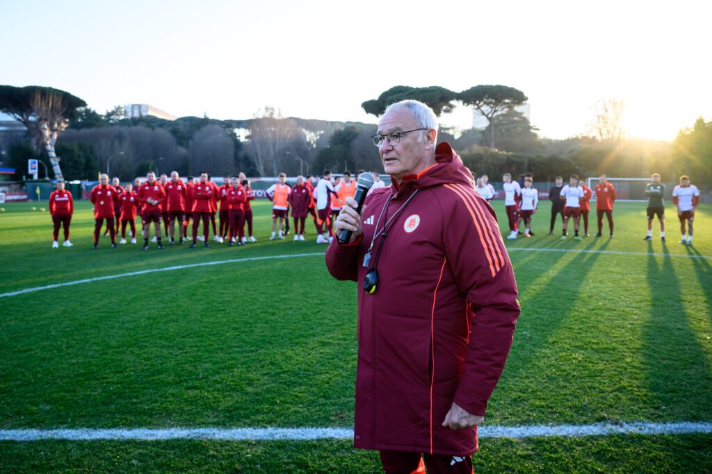 2025-01-01 tre fontane allenamento ranieri parla al pubblico