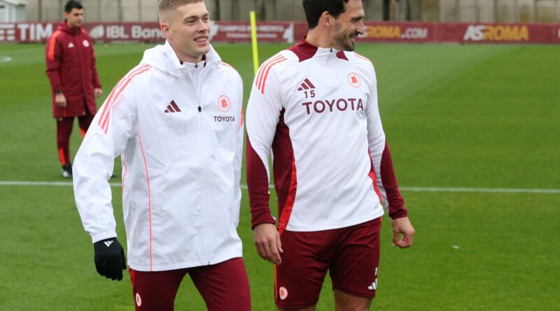 2025-01-22 allenamento trigoria dovbyk hummels